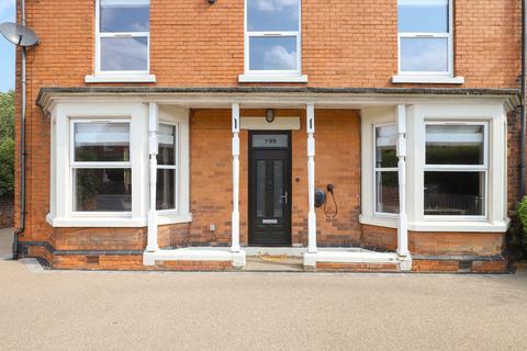 105 Ashgate Road, Chesterfield, S40 4AH