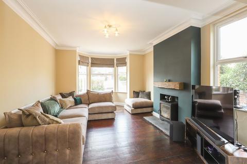 105 Ashgate Road, Chesterfield, S40 4AH