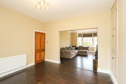 105 Ashgate Road, Chesterfield, S40 4AH