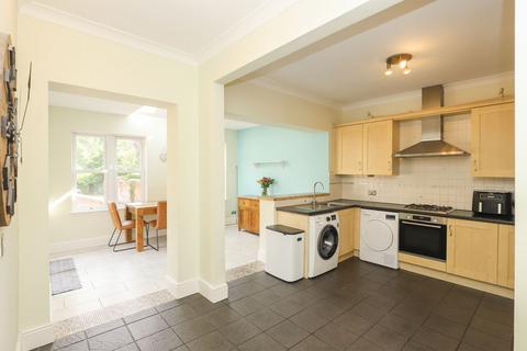 105 Ashgate Road, Chesterfield, S40 4AH
