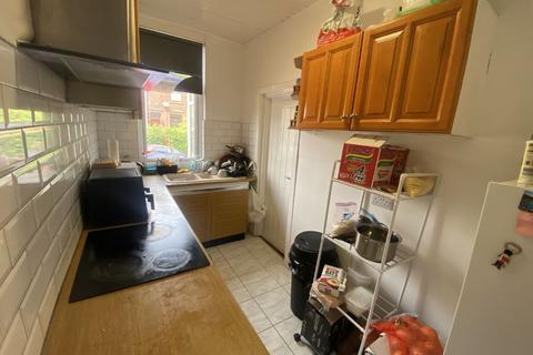 7 Barras Place, Leeds, LS12 4JR