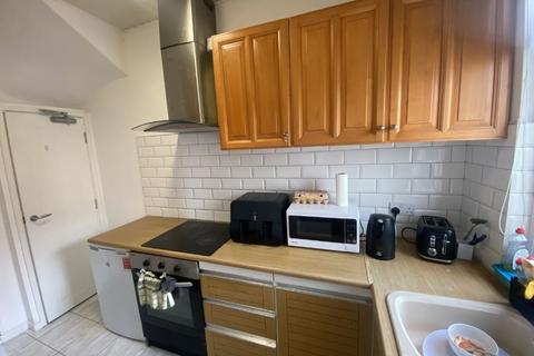 7 Barras Place, Leeds, LS12 4JR