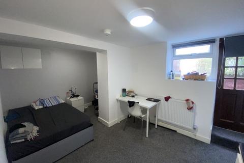 7 Barras Place, Leeds, LS12 4JR