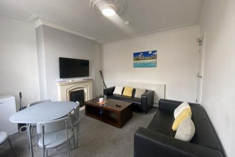 7 Barras Place, Leeds, LS12 4JR