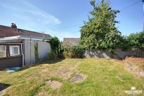 undefined, Maesglas, Cardigan
