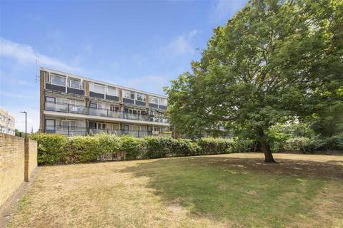Studio for sale, Churchill Gardens, London SW1V