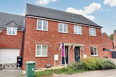 3 bedroom terraced house for sale, Tilman Drive, Hempsted