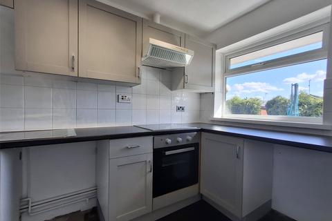 2 bedroom flat for sale, Lower Lickhill Road, Stourport-on-Severn, Worcestershire, DY13