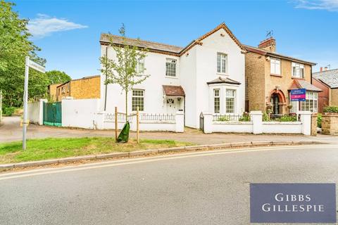 undefined, The Lynch, Uxbridge, UB8