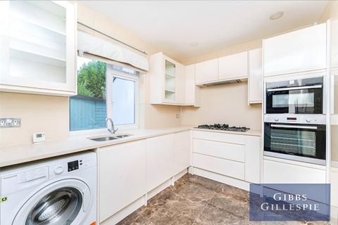 undefined, The Lynch, Uxbridge, UB8