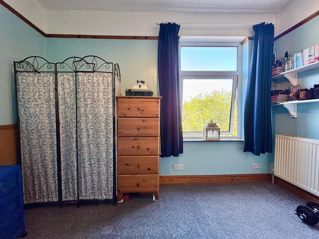 Bedroom 3 (2).jpg