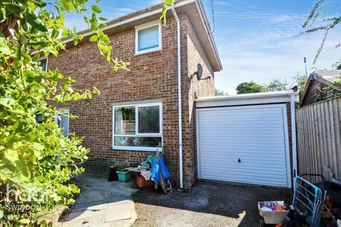 14 Bailiffs Piece, Cricklade, Swindon, SN6 6NE