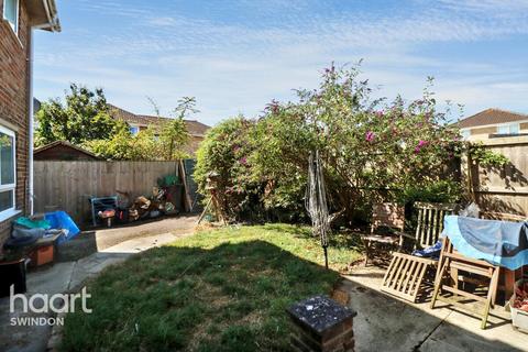 14 Bailiffs Piece, Cricklade, Swindon, SN6 6NE