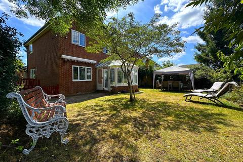 4 bedroom detached house for sale, Cruse Close, Chippenham