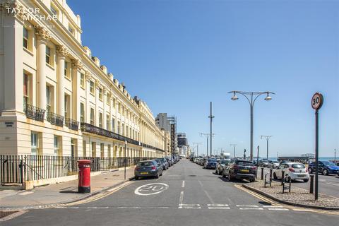 1 bedroom flat to rent, Brunswick Terrace, Hove