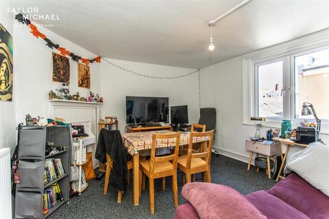 1 bedroom flat to rent, Brunswick Terrace, Hove