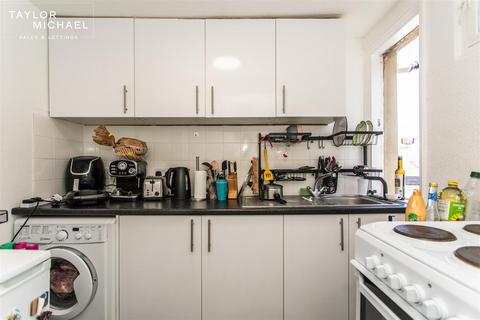 1 bedroom flat to rent, Brunswick Terrace, Hove