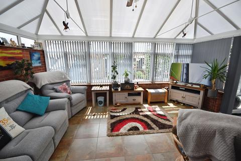 5 bedroom semi-detached house for sale, Richmond Drive, Skegness PE25