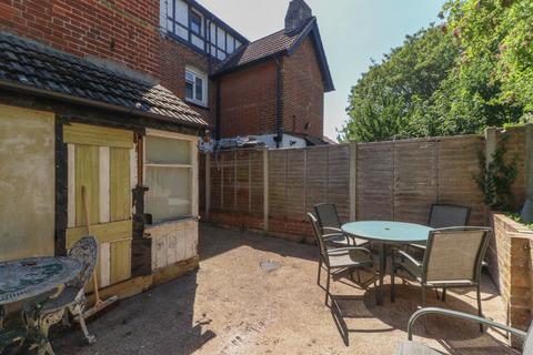 1 bedroom flat for sale, Essex Road, Westgate-on-Sea, Kent, CT8