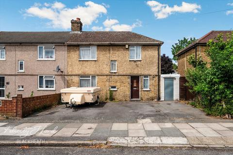 3 bedroom end of terrace house for sale, Indus Road, London