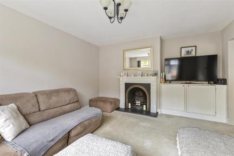 22 Lyfield, Oxshott, Leatherhead, KT22 0SH