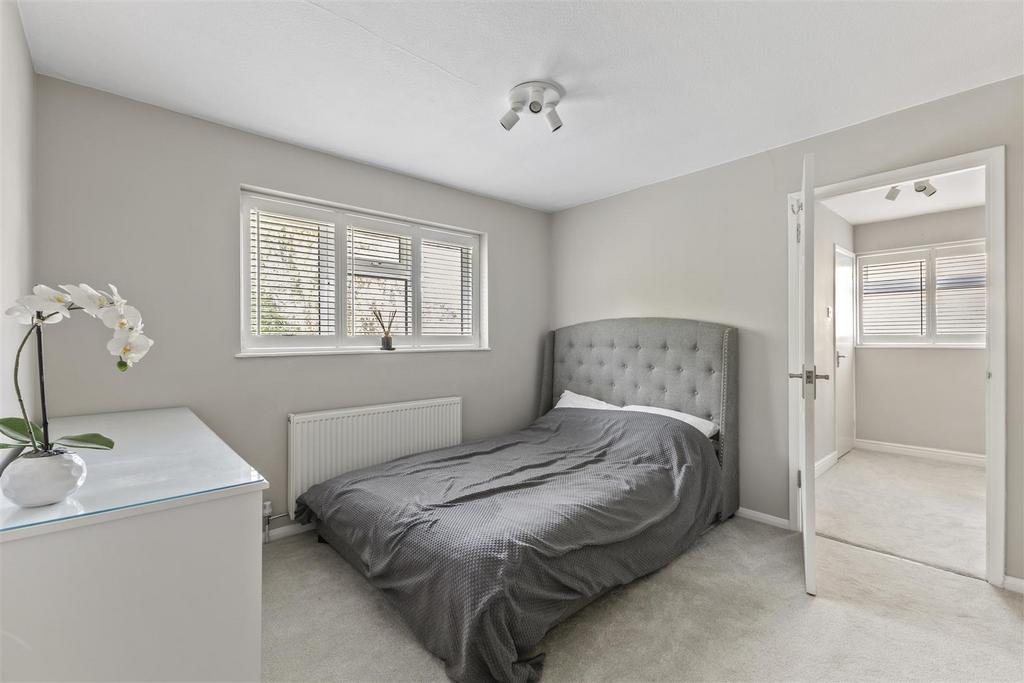 95350 22 Lyfield Oxshott(16).jpg