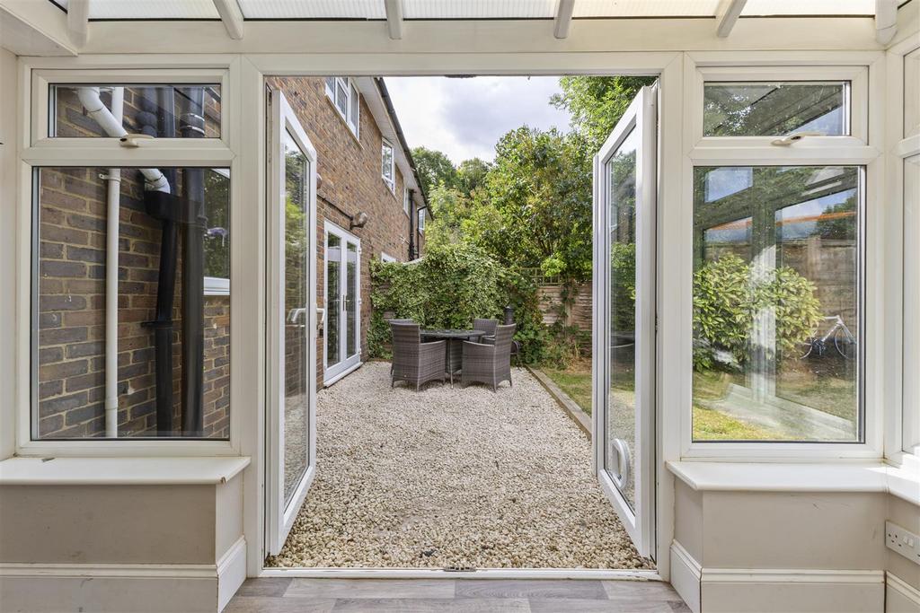95350 22 Lyfield Oxshott(11).jpg