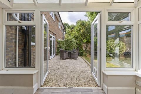 22 Lyfield, Oxshott, Leatherhead, KT22 0SH