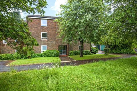 undefined, Elder Close, Winchester SO22