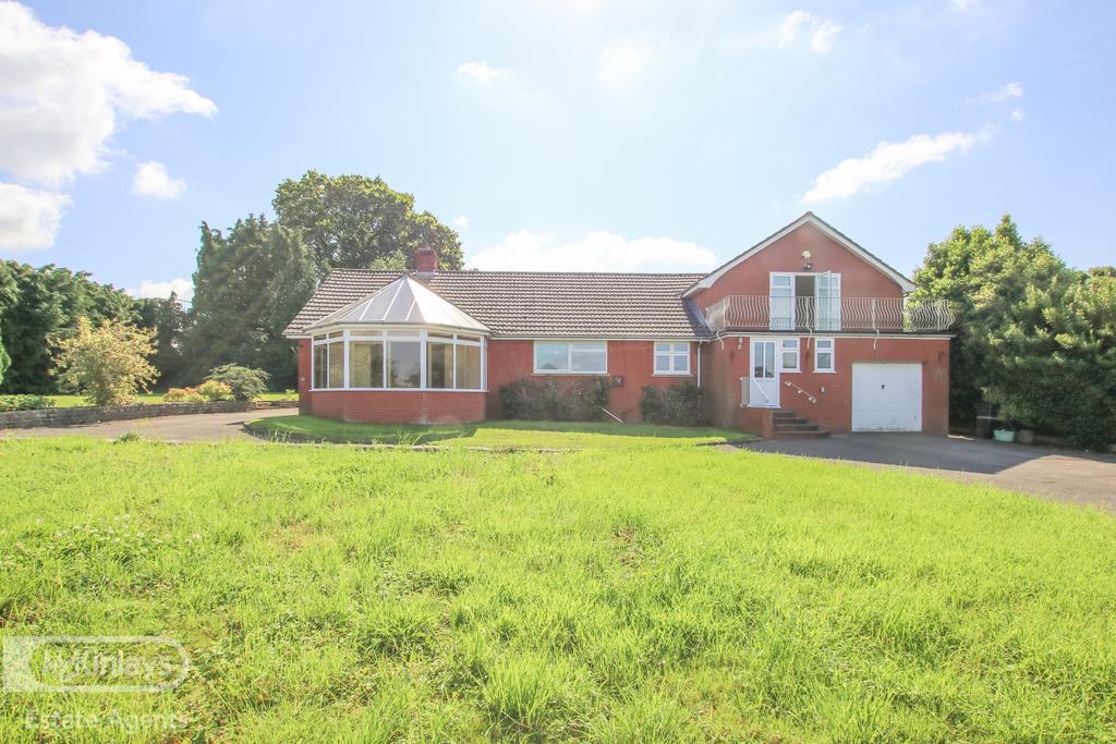 5 bedroom Detached for rent
