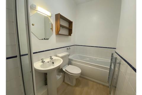 1 bedroom flat to rent, Powderham Crescent, Exeter EX4