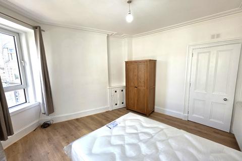 2 bedroom flat to rent, Urquhart Road, City Centre, Aberdeen, AB24