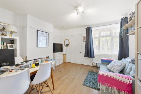 2 bedroom maisonette for sale, Brockham Close, Wimbledon, SW19