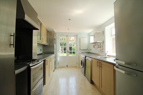 2 bedroom terraced house for sale, Donnington Road, Reading, RG1
