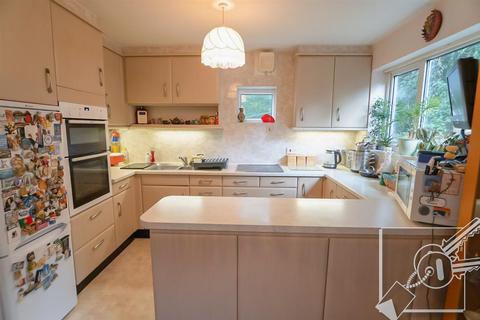undefined, Leith Park Road, Gravesend