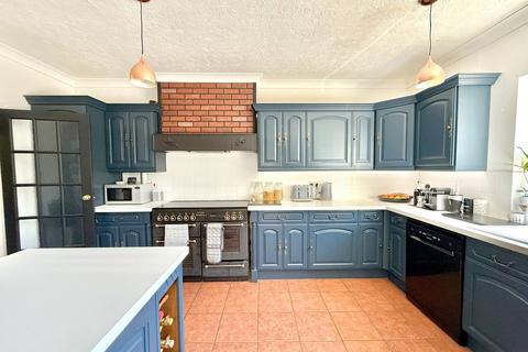 161 Capstone Road, Bournemouth, BH8 8RZ