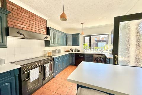 161 Capstone Road, Bournemouth, BH8 8RZ
