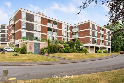 3 bedroom flat for sale, Chelmscote Road, Solihull, West Midlands, B92