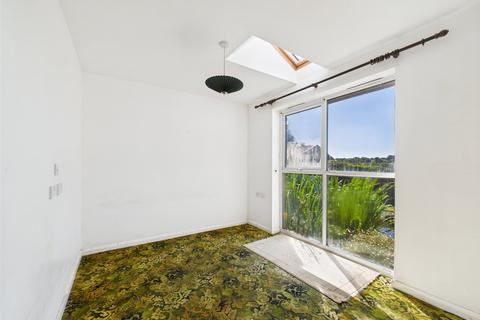 24 Allen Vale, Liskeard, PL14 4HL