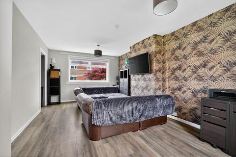 40 Dale Crescent, Irvine, KA12 0RX