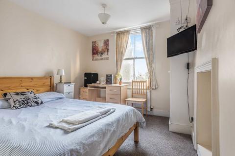 undefined, Ballater Road, London SW2
