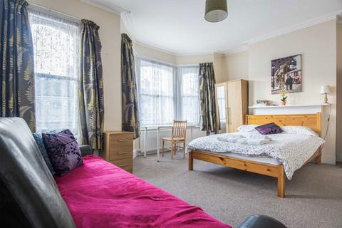 undefined, Ballater Road, London SW2