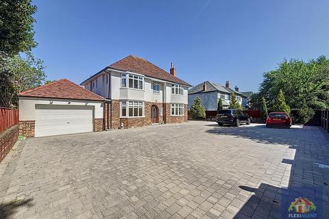 Waterloo Road, Southport PR8