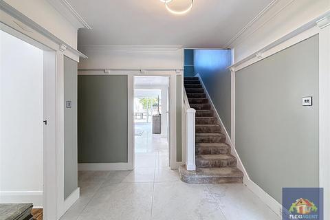 undefined, Waterloo Road, Southport PR8