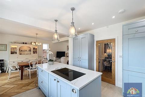 undefined, Sherringham Road, Southport PR8
