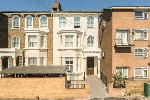 Flat 2, 42 Wellington Gardens, London, SE7 7PH