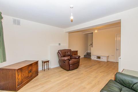 2 bedroom end of terrace house for sale, Lansbury Drive, Hayes UB4