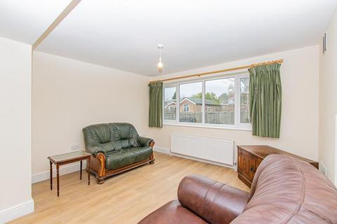 2 bedroom end of terrace house for sale, Lansbury Drive, Hayes UB4