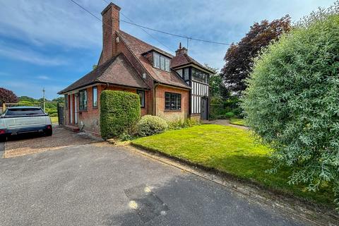 3 bedroom detached house for sale, Whatlington Road, BATTLE, TN33