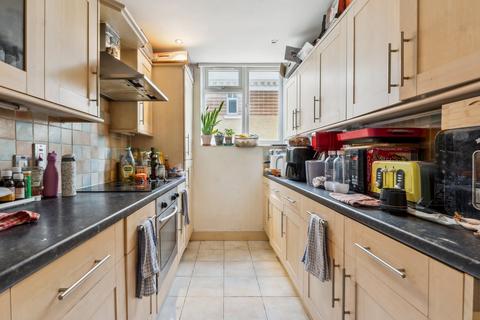 2 bedroom flat for sale, Keswick Heights, 28 Keswick Road, London